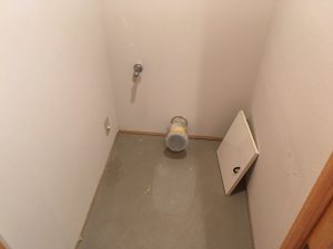 トイレ壁排水